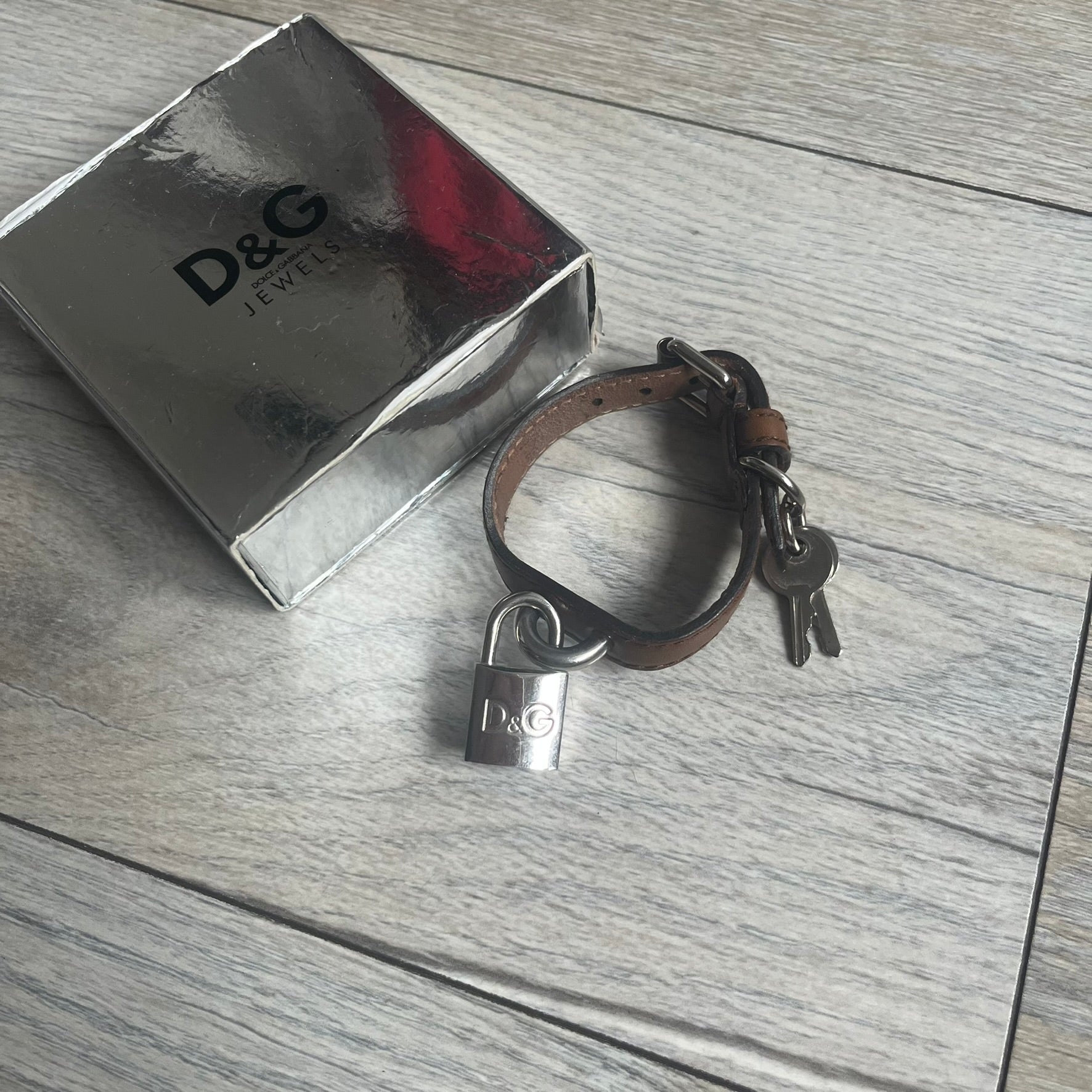 00s Dolce＆Gabbana leather belt bracelet Dolce & Gabbana 2000's Padlock Leather Bracelet – único13