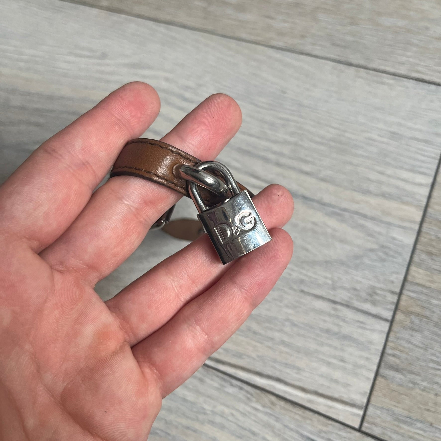 Dolce & Gabbana 2000's Padlock Leather Bracelet – único13