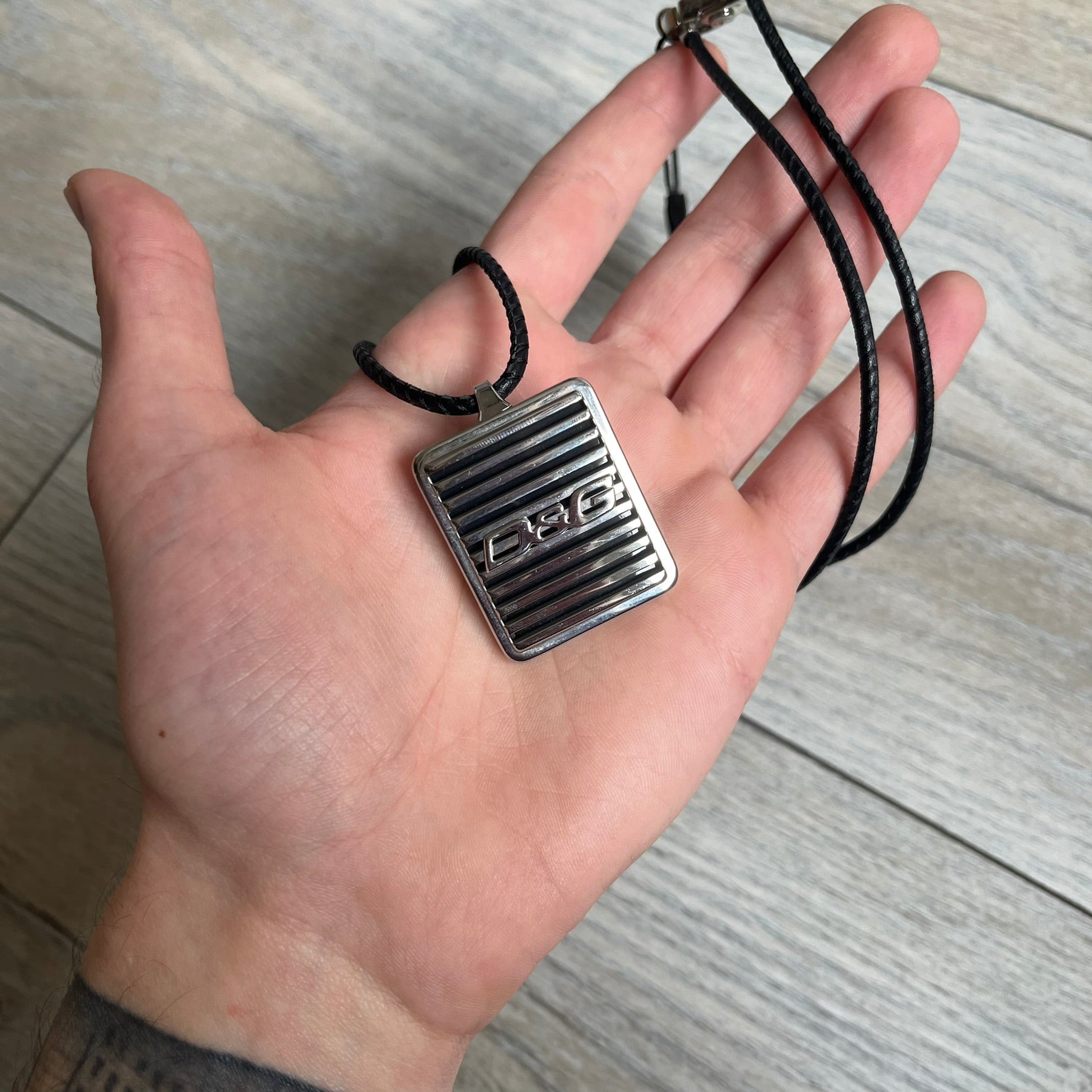 Dolce & Gabbana 2000's Radiator Necklace – único13