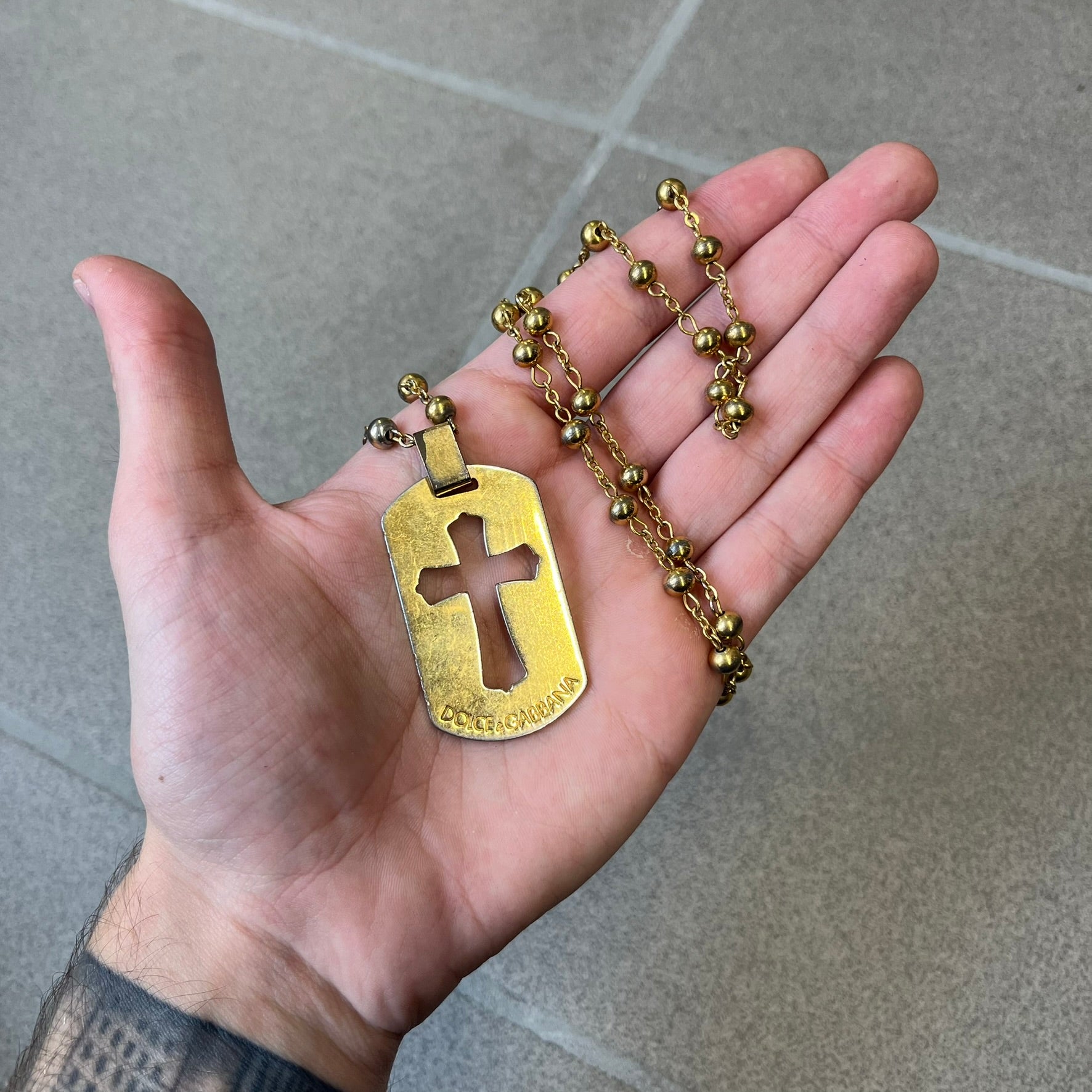 Dolce & Gabbana SS2003 Golden Cross Dog Tag Necklace – único13