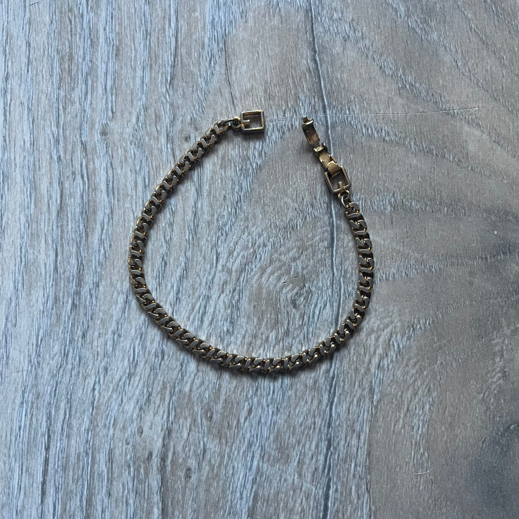 Givenchy Gold-Tone Vintage Chain Bracelet – único13