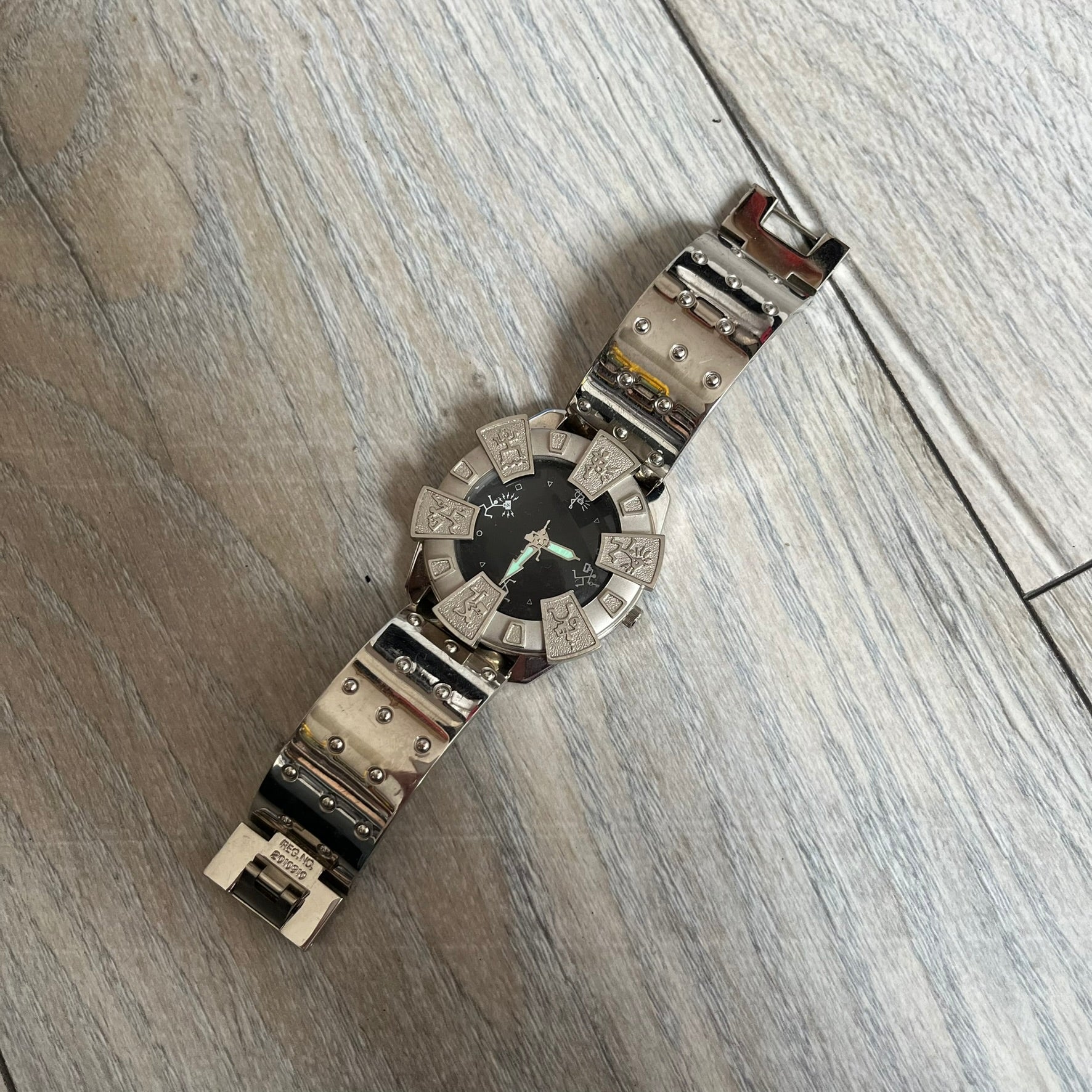 Hi-Tek Alexander 'Running Man' 90's Analog Watch – único13