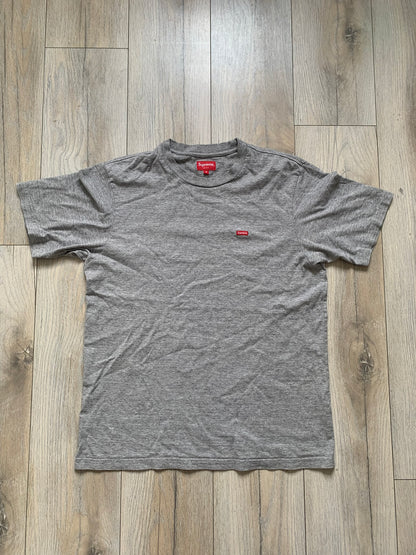 supreme small box tee