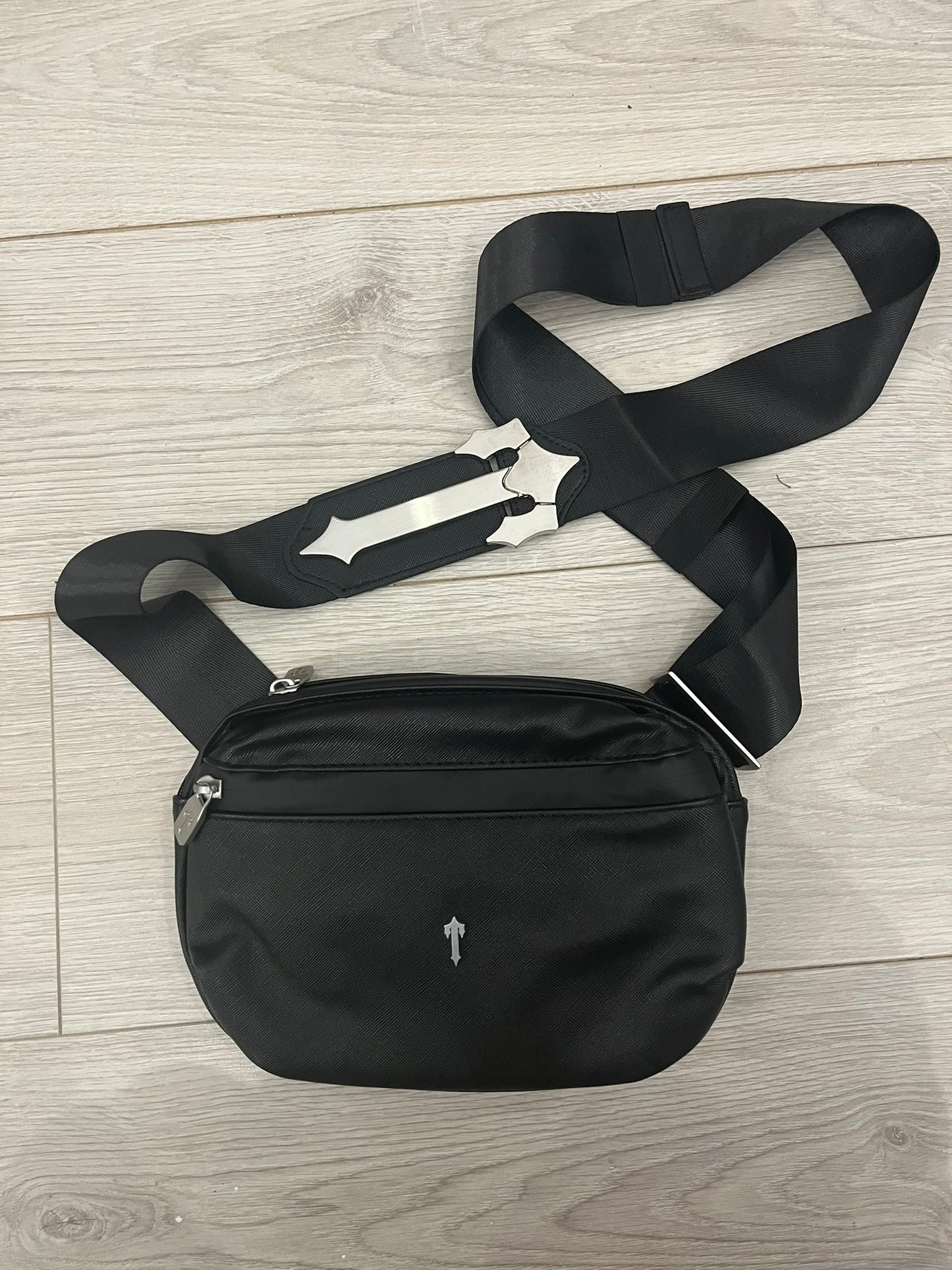trapstar cobra t belt bag