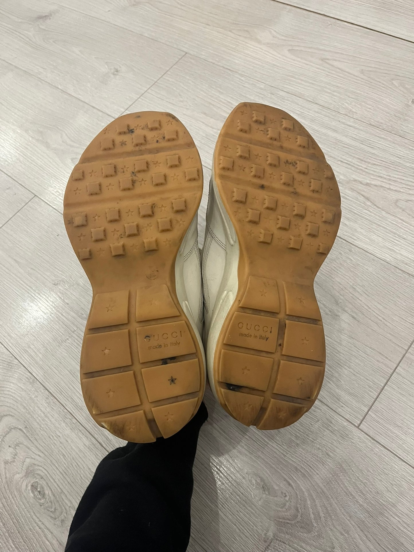 gucci rhyton ny yankees sneakers