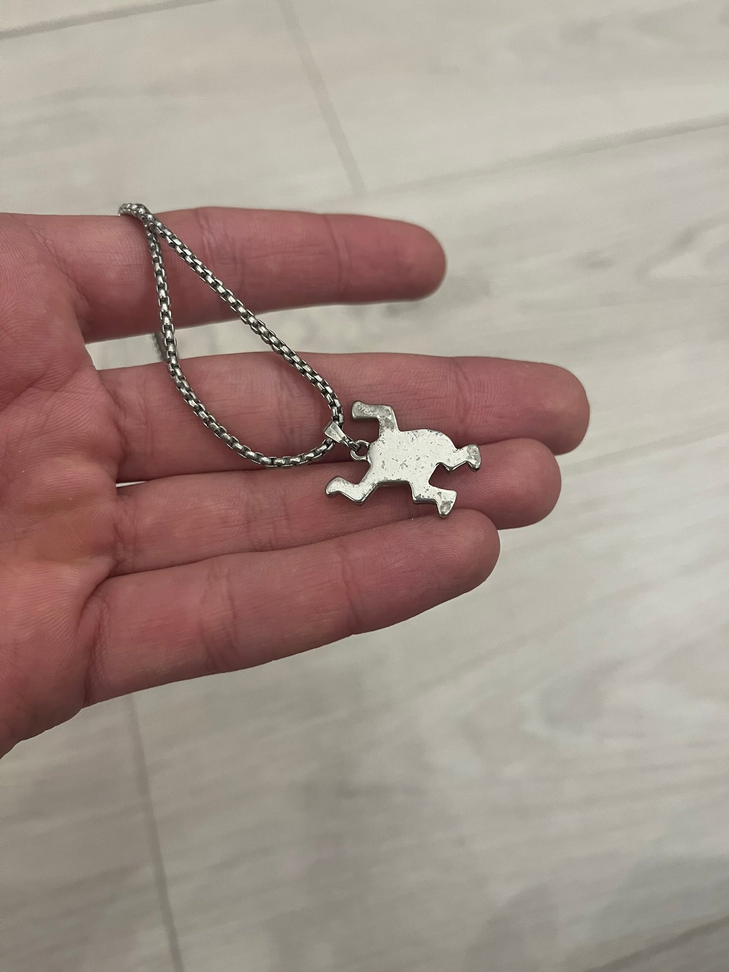 h&m keith haring necklace