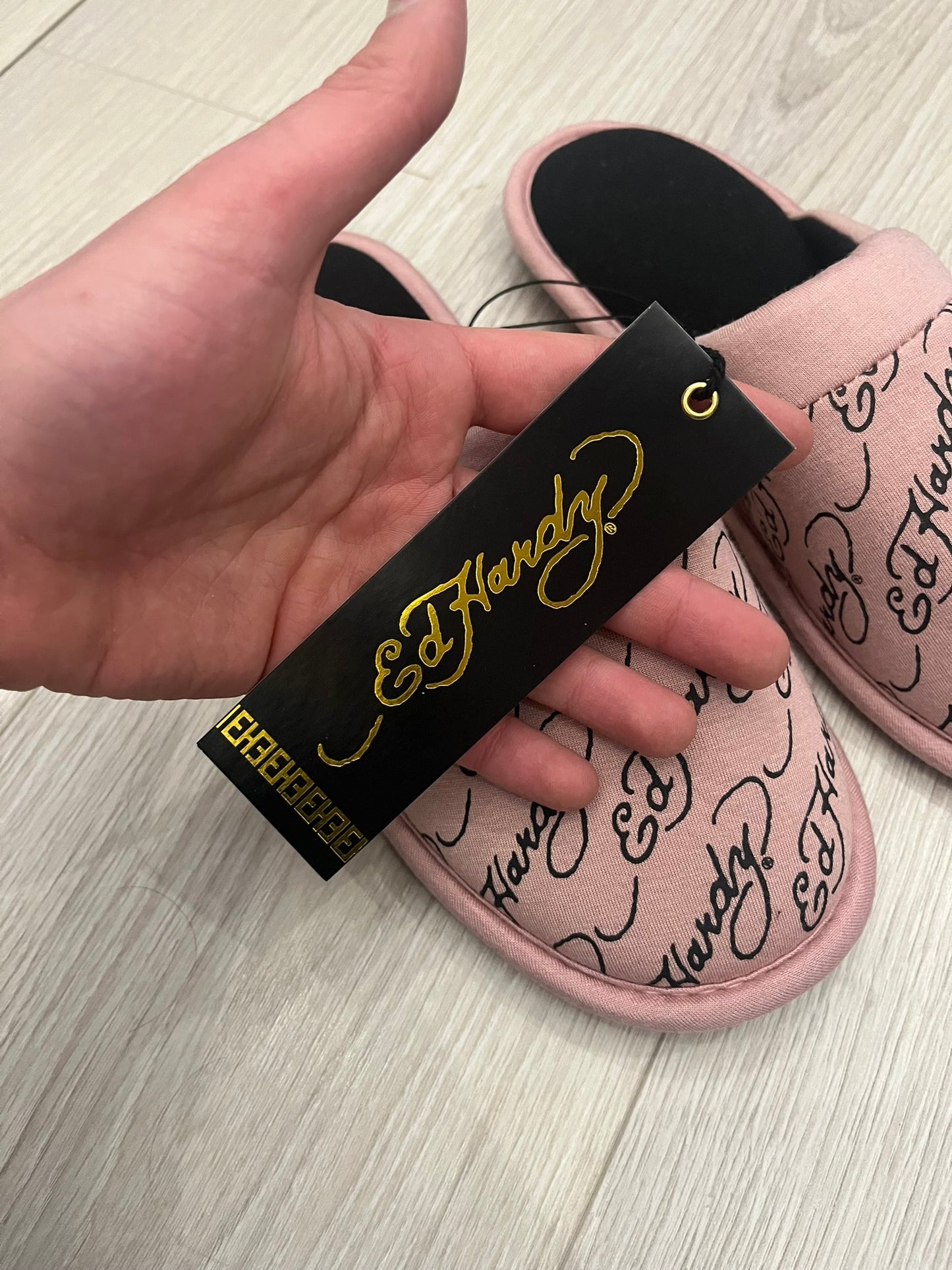 ed hardy pink slippers