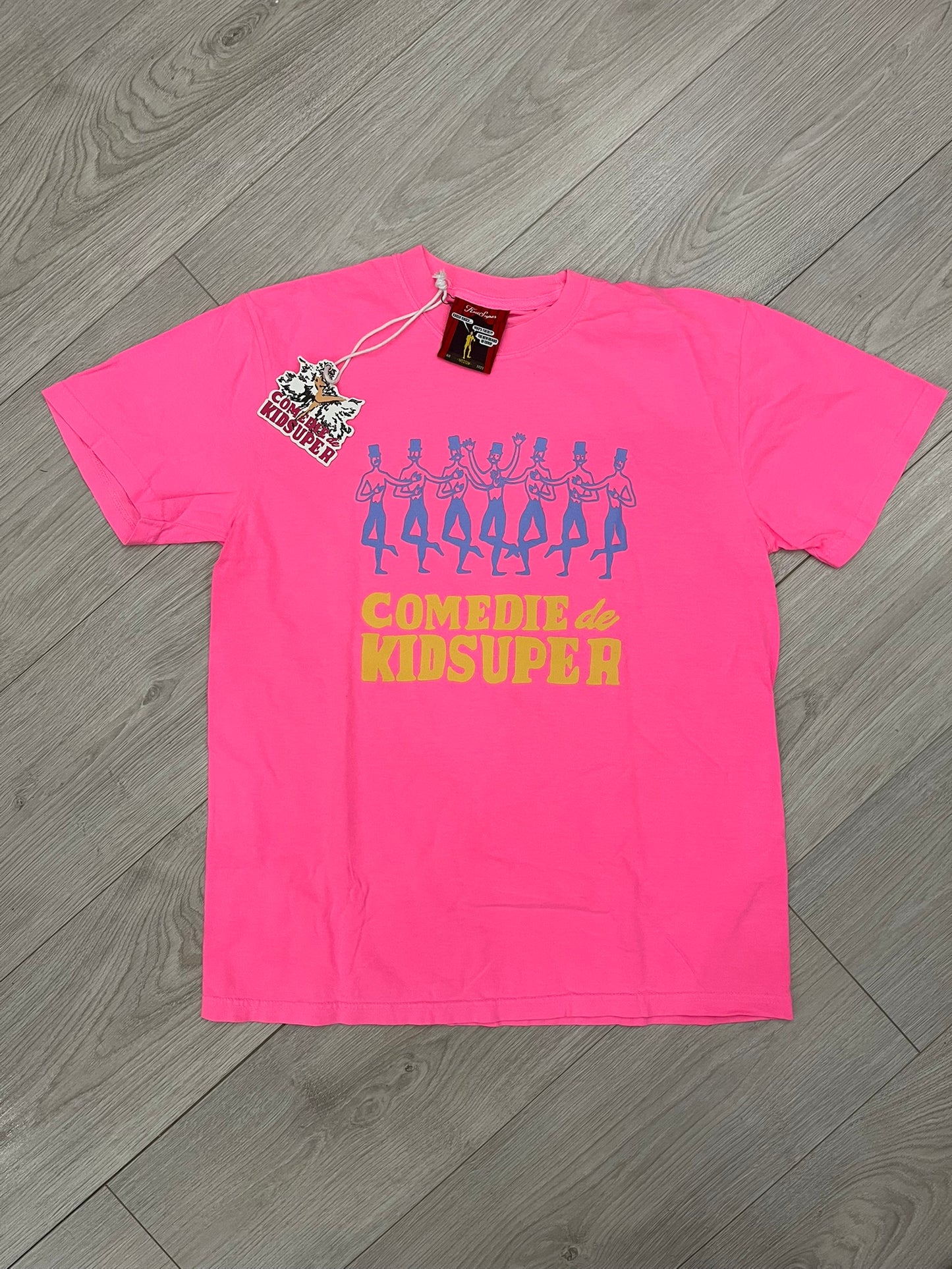 comedie de kidsuper tee