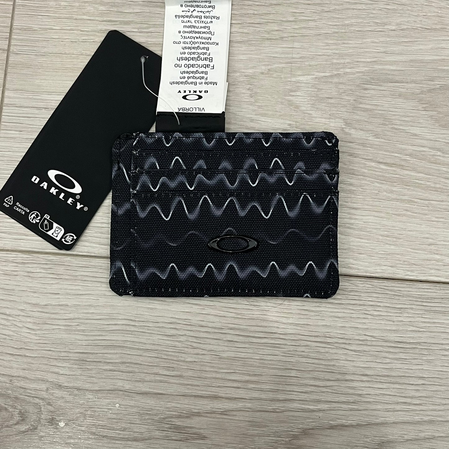 oakley ellipse cardholder