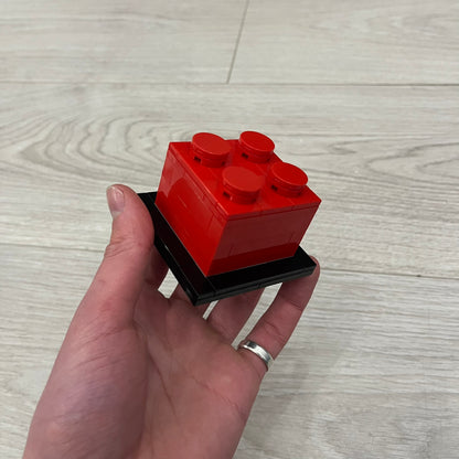 lego 2x2 red brick m&t
