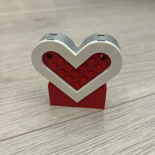 lego heart on a stand m&t