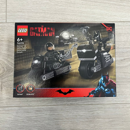 lego 76179 batman & selina motorcycle pursuit set
