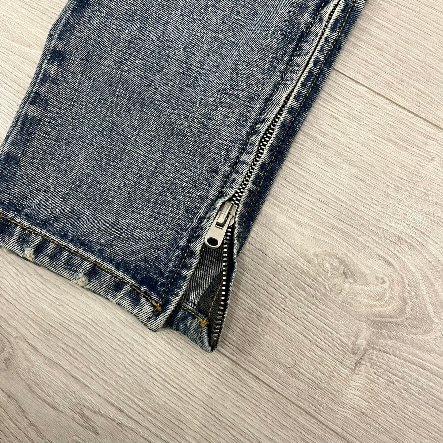 mnml distressed m1 jeans