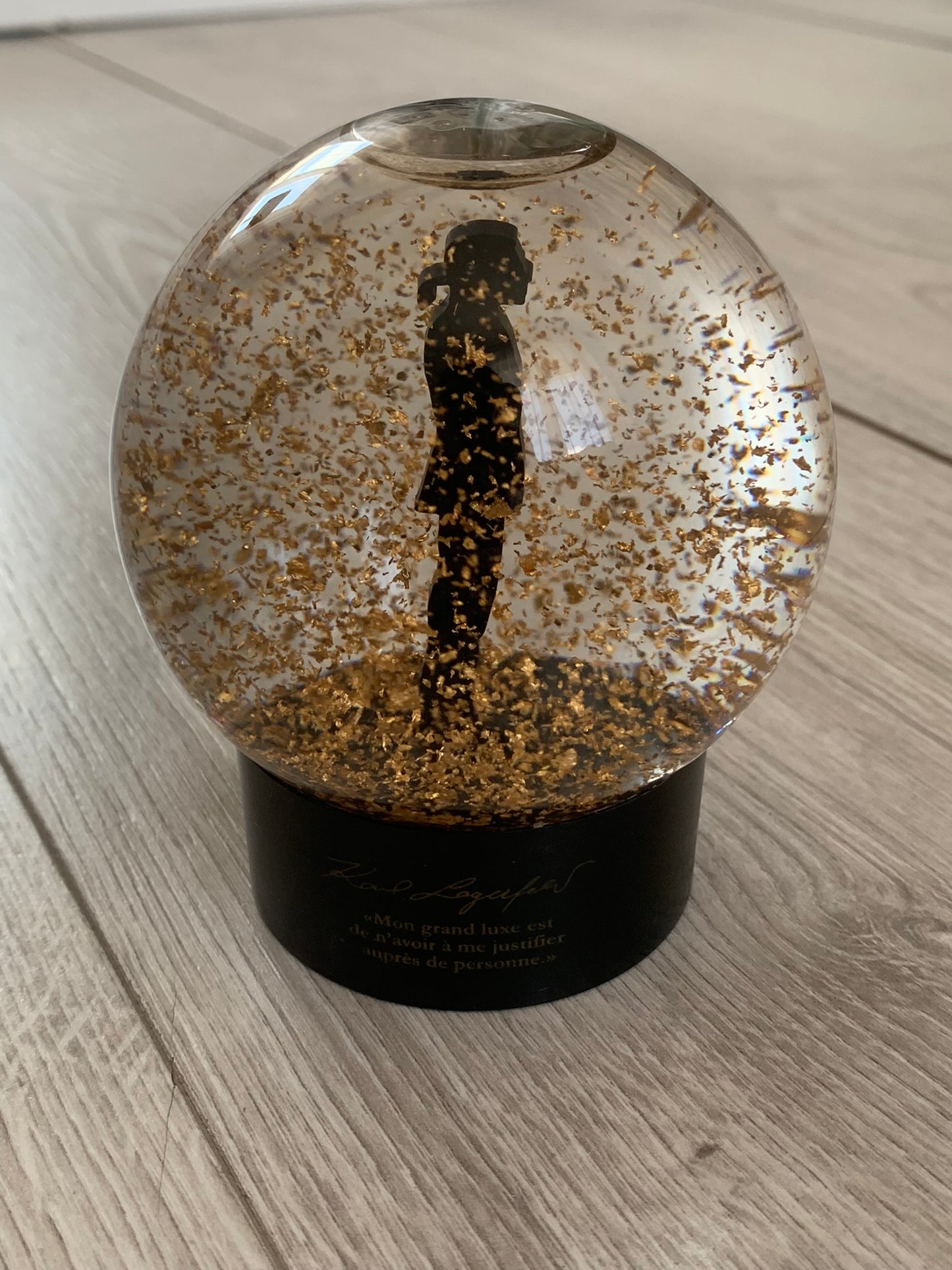 karl lagerfeld snow globe 2011