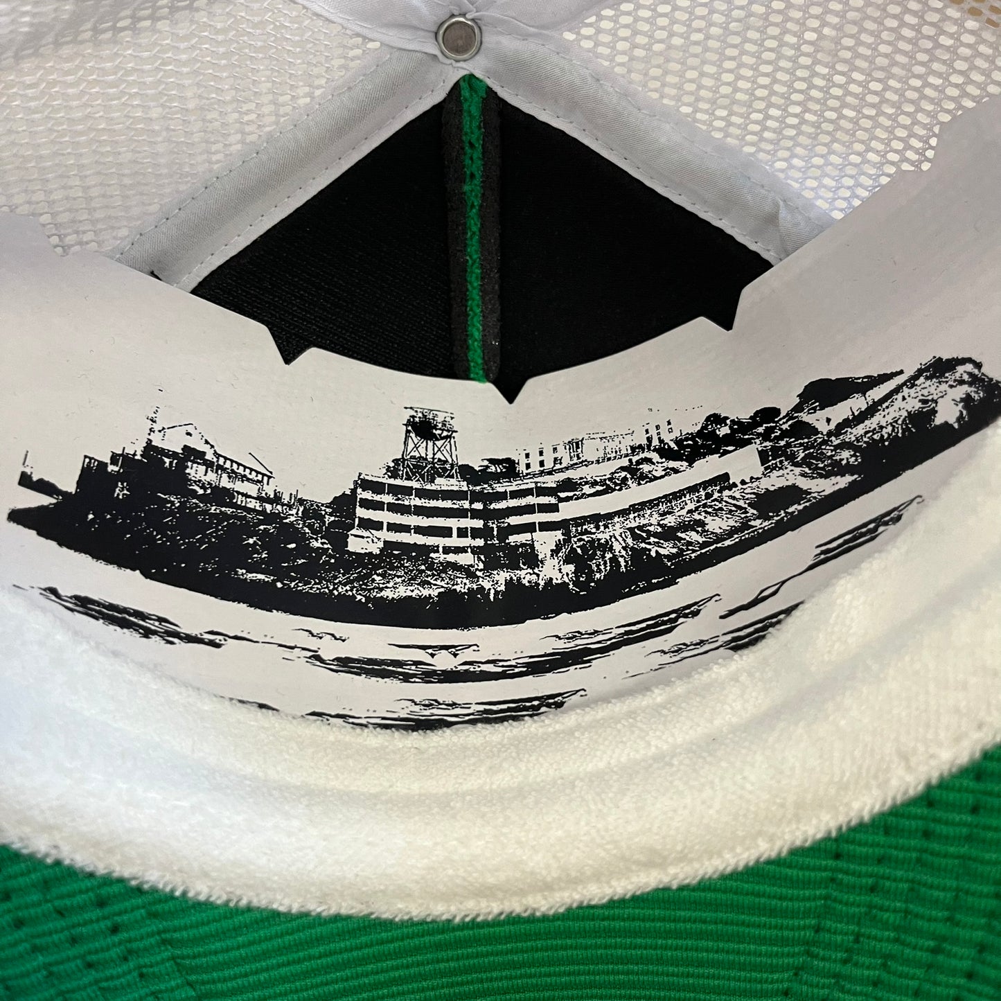 corteiz short peak trucker hat