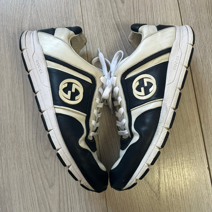 gucci interlocking gg low top sneakers