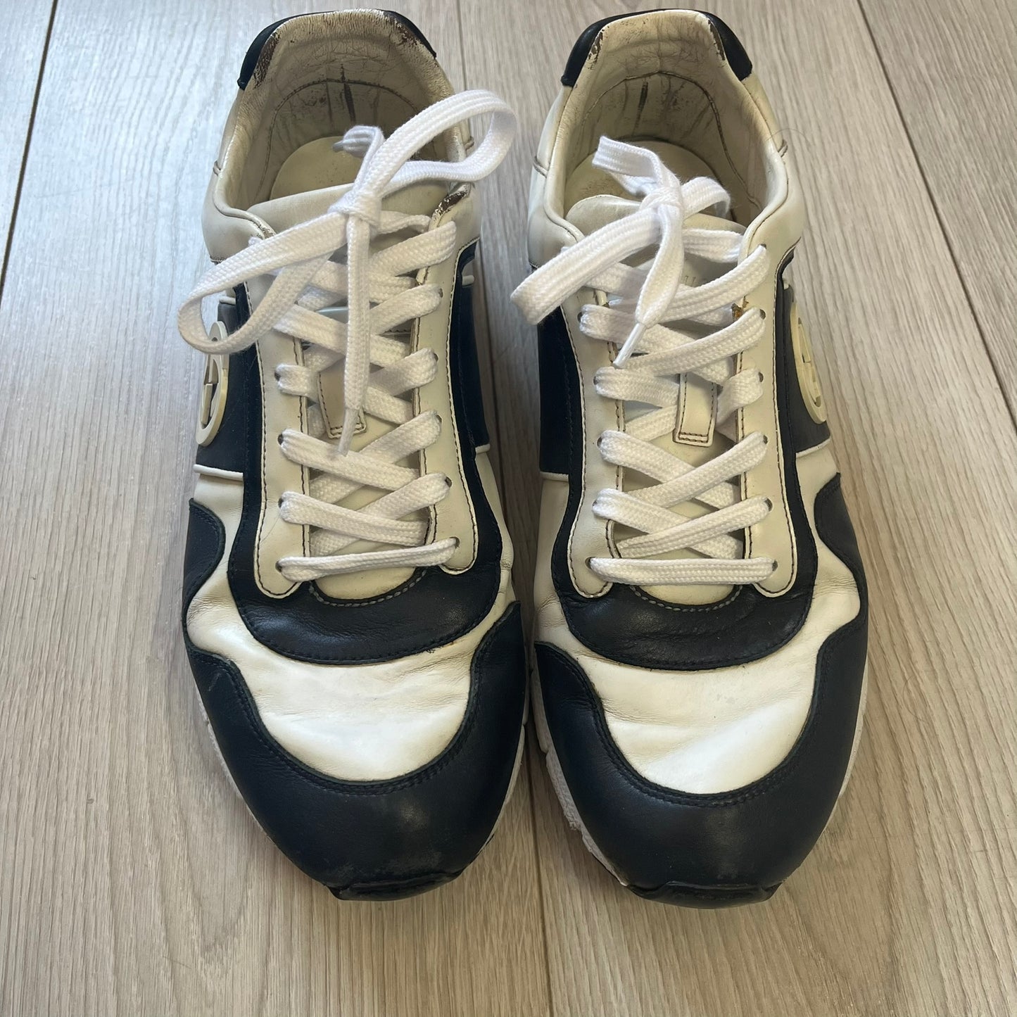 gucci interlocking gg low top sneakers