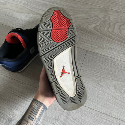 The Air Jordan 4 Retro Winterized “Loyal Blue” (CQ9745-401) reimagines the classic silhouette with a cold-weather upgrade. Crafted in premium Loyal Blue leather with rubberized panels and fleece-lined interiors for added warmth, it combines performance with rugged luxury. Released in December 2019, this model channels the look of the rare “Eminem Encore” 4s, making it a standout piece in the Jordan lineup.