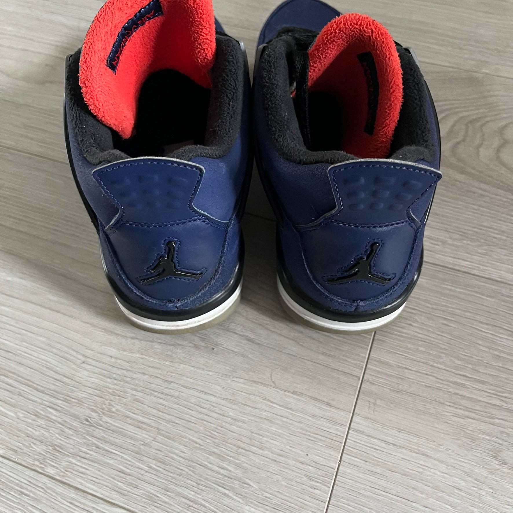 The Air Jordan 4 Retro Winterized “Loyal Blue” (CQ9745-401) reimagines the classic silhouette with a cold-weather upgrade. Crafted in premium Loyal Blue leather with rubberized panels and fleece-lined interiors for added warmth, it combines performance with rugged luxury. Released in December 2019, this model channels the look of the rare “Eminem Encore” 4s, making it a standout piece in the Jordan lineup.