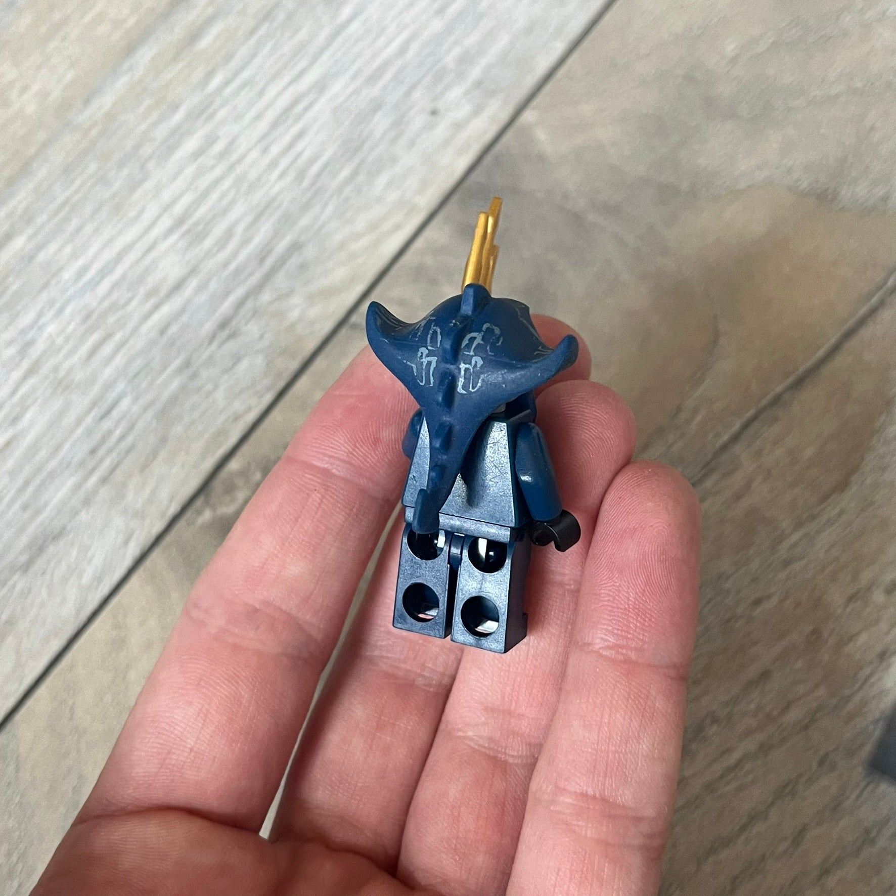 LEGO Atlantis 8073 Manta Warrior Set is a 2009 release consisting of 13 pieces. The set includes a Manta Warrior minifigure armed with a trident and a small seaweed-covered rock build. It was part of the Atlantis theme and released as a small impulse set.