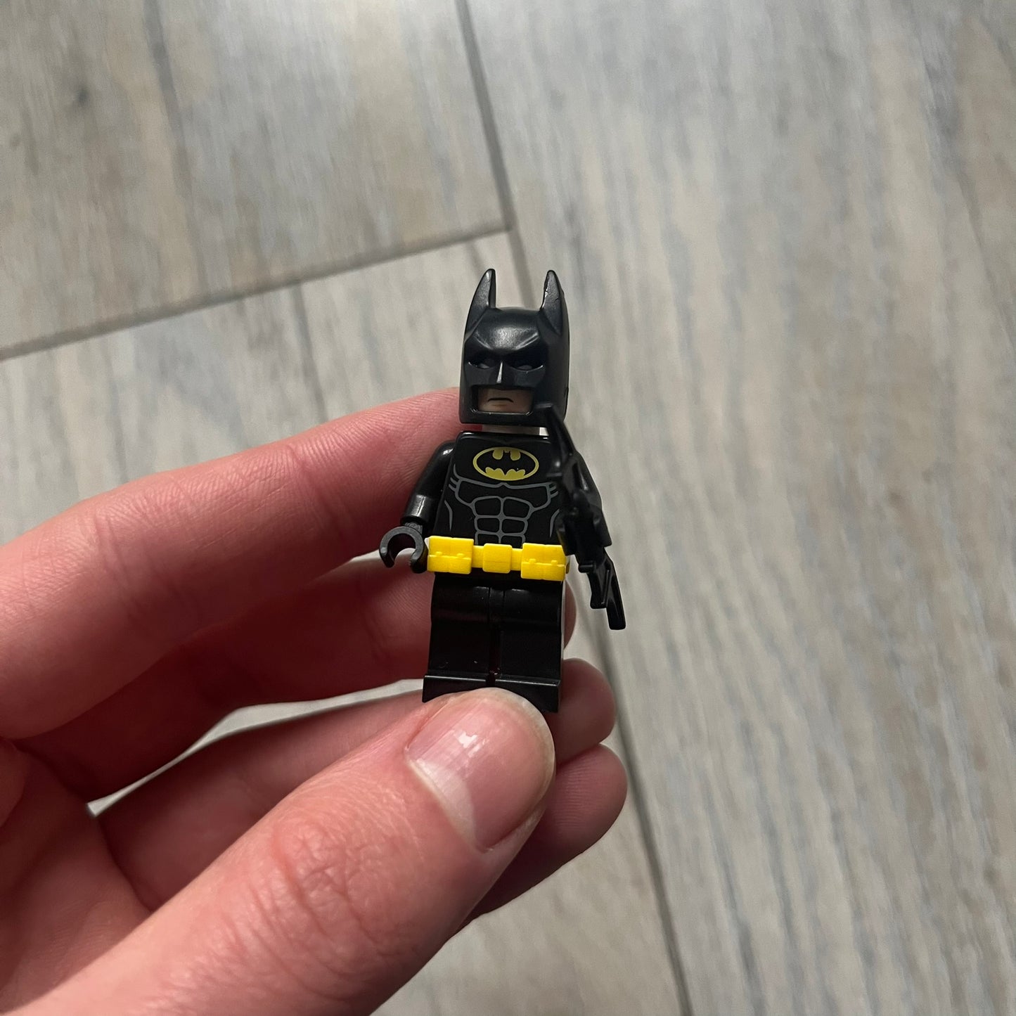 LEGO Batman & Joker 10 Minifigures is a collection of 10 LEGO minifigures featuring Batman and Joker characters from various sets. The lot includes 4x sh0312, 1x sh458, 1x sh151, 1x sh304, 1x sh354, 1x sh515, and 1x 30533c02. Figures come in different conditions and originate from multiple official LEGO releases.