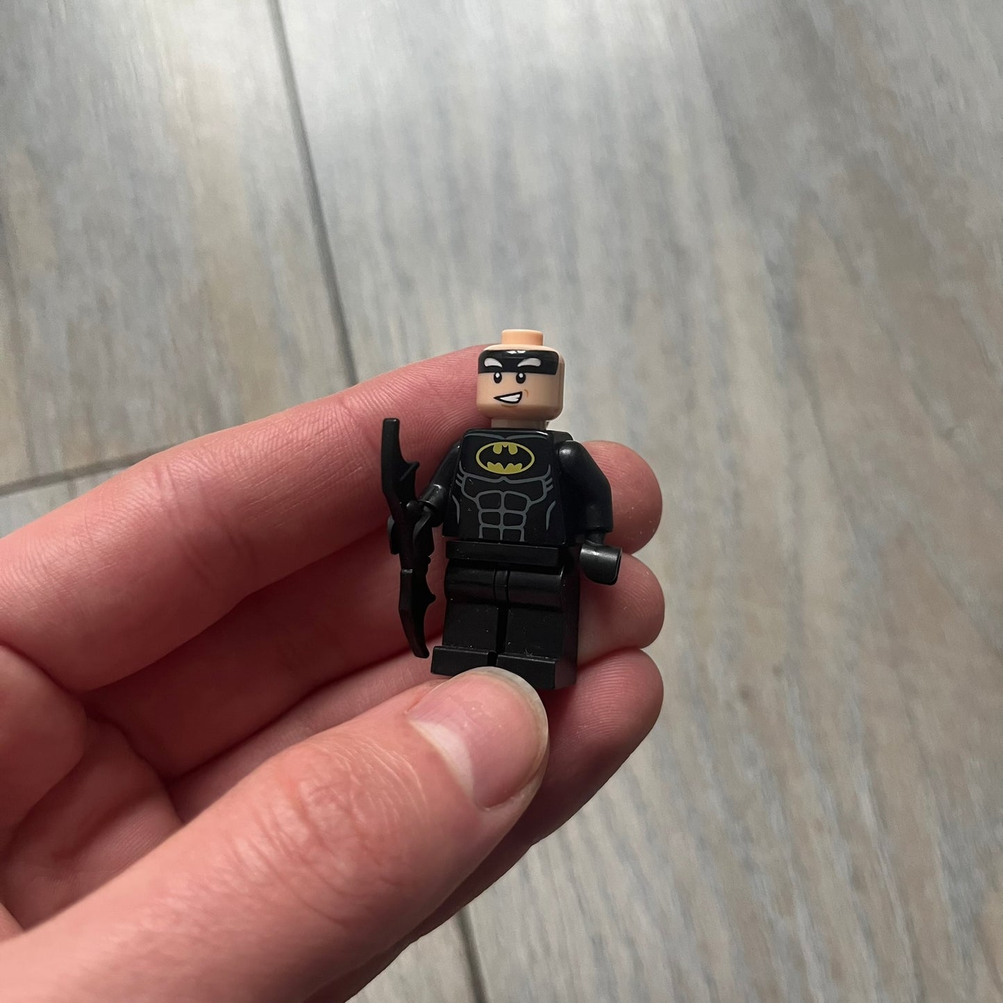 LEGO Batman & Joker 10 Minifigures is a collection of 10 LEGO minifigures featuring Batman and Joker characters from various sets. The lot includes 4x sh0312, 1x sh458, 1x sh151, 1x sh304, 1x sh354, 1x sh515, and 1x 30533c02. Figures come in different conditions and originate from multiple official LEGO releases.