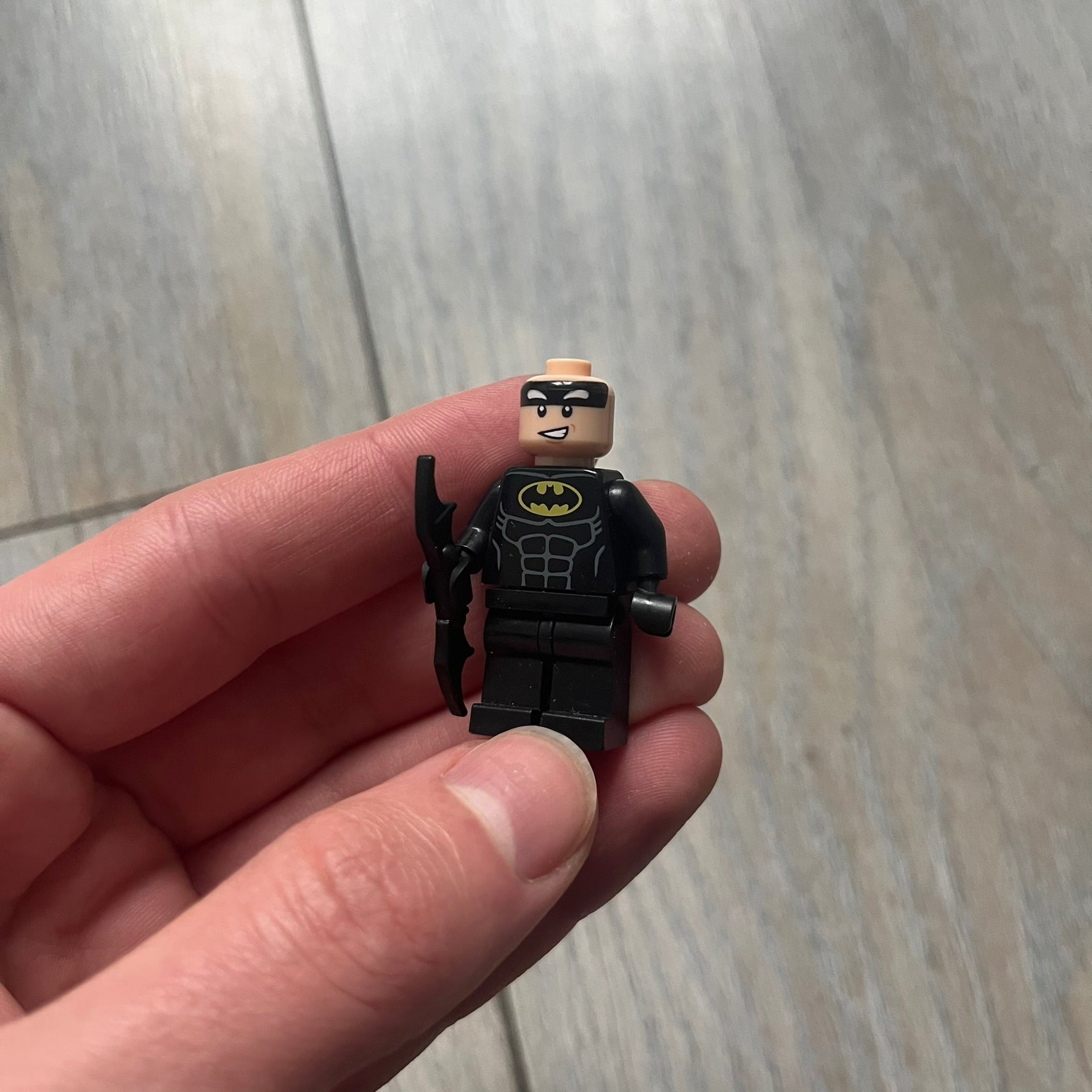 LEGO Batman & Joker 10 Minifigures is a collection of 10 LEGO minifigures featuring Batman and Joker characters from various sets. The lot includes 4x sh0312, 1x sh458, 1x sh151, 1x sh304, 1x sh354, 1x sh515, and 1x 30533c02. Figures come in different conditions and originate from multiple official LEGO releases.