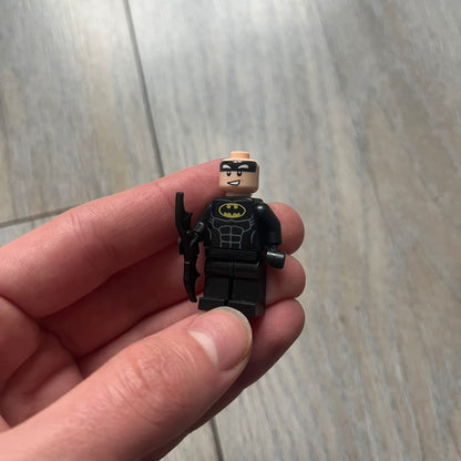 LEGO Batman & Joker 10 Minifigures is a collection of 10 LEGO minifigures featuring Batman and Joker characters from various sets. The lot includes 4x sh0312, 1x sh458, 1x sh151, 1x sh304, 1x sh354, 1x sh515, and 1x 30533c02. Figures come in different conditions and originate from multiple official LEGO releases.