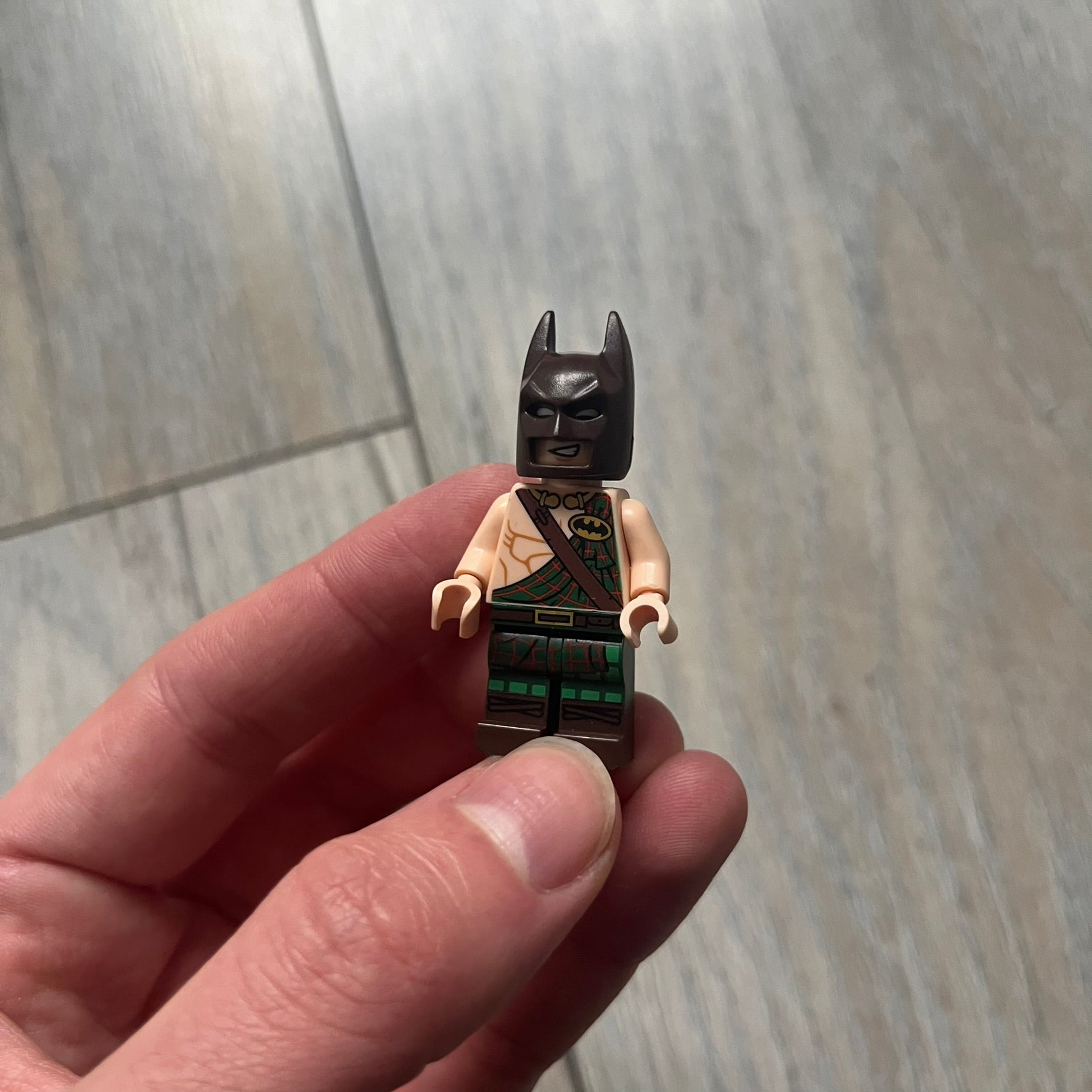 LEGO Batman & Joker 10 Minifigures is a collection of 10 LEGO minifigures featuring Batman and Joker characters from various sets. The lot includes 4x sh0312, 1x sh458, 1x sh151, 1x sh304, 1x sh354, 1x sh515, and 1x 30533c02. Figures come in different conditions and originate from multiple official LEGO releases.