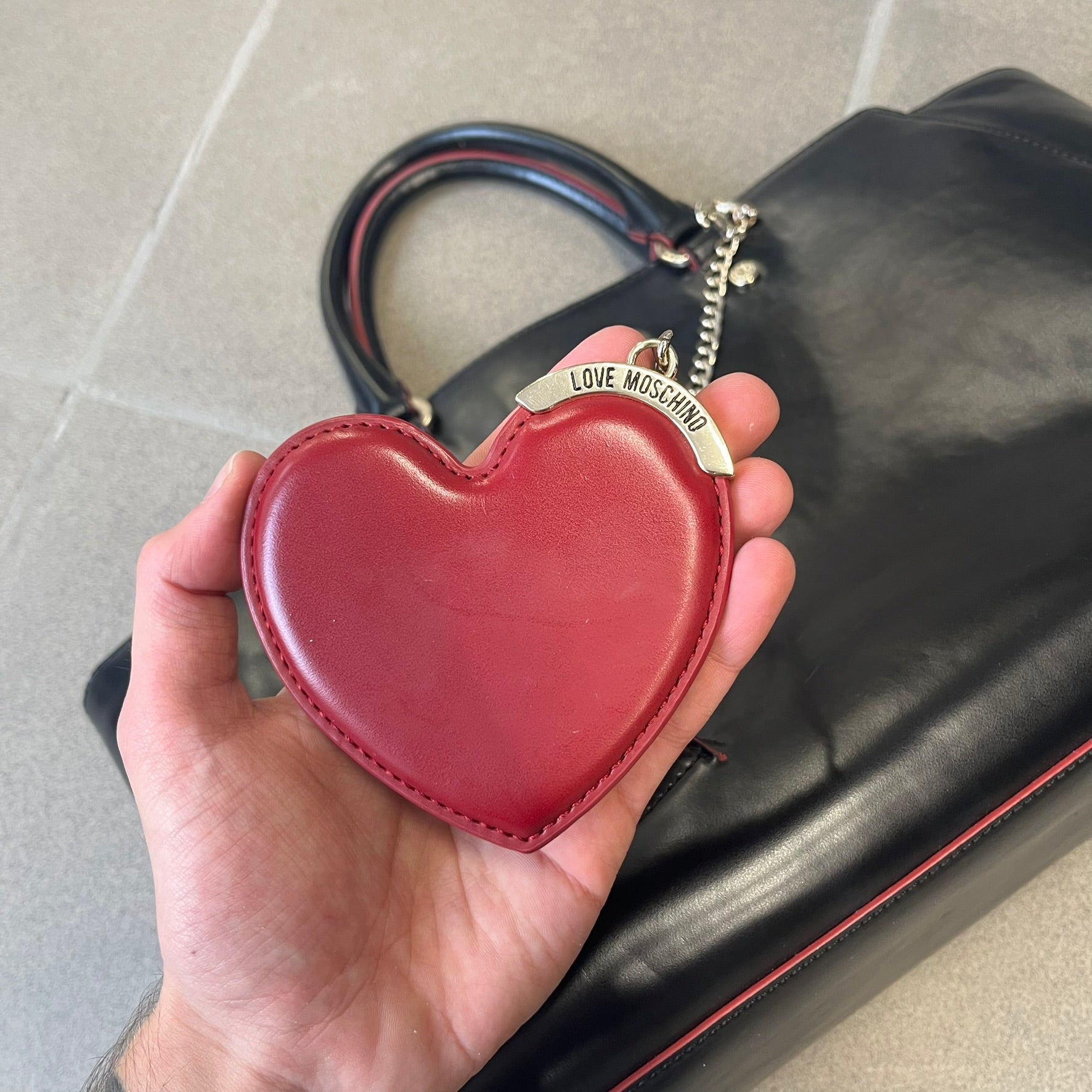 Love Moschino FW16 Heart Mirror Black Handbag – único13