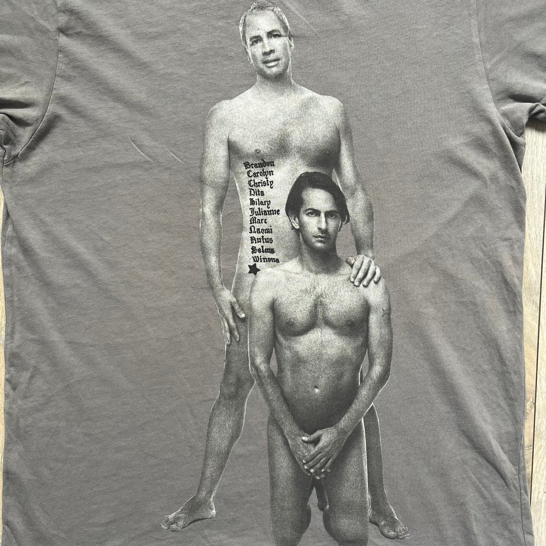 Marc Jacobs 2010's Robert Duffy Skin Cancer Awareness Tee – único13