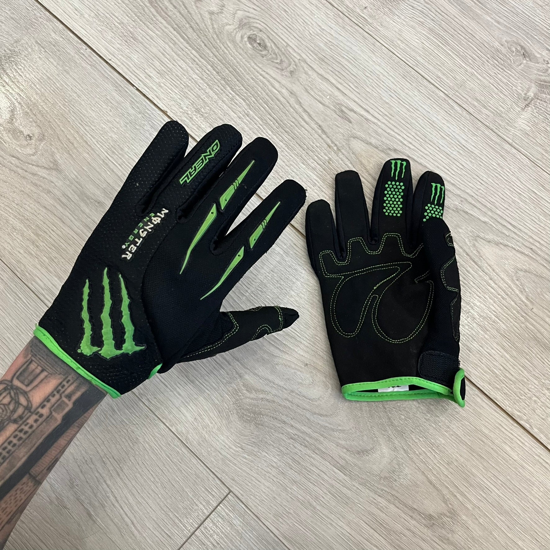 Monster O'neal 'Ricky Dietrich' Gloves – único13