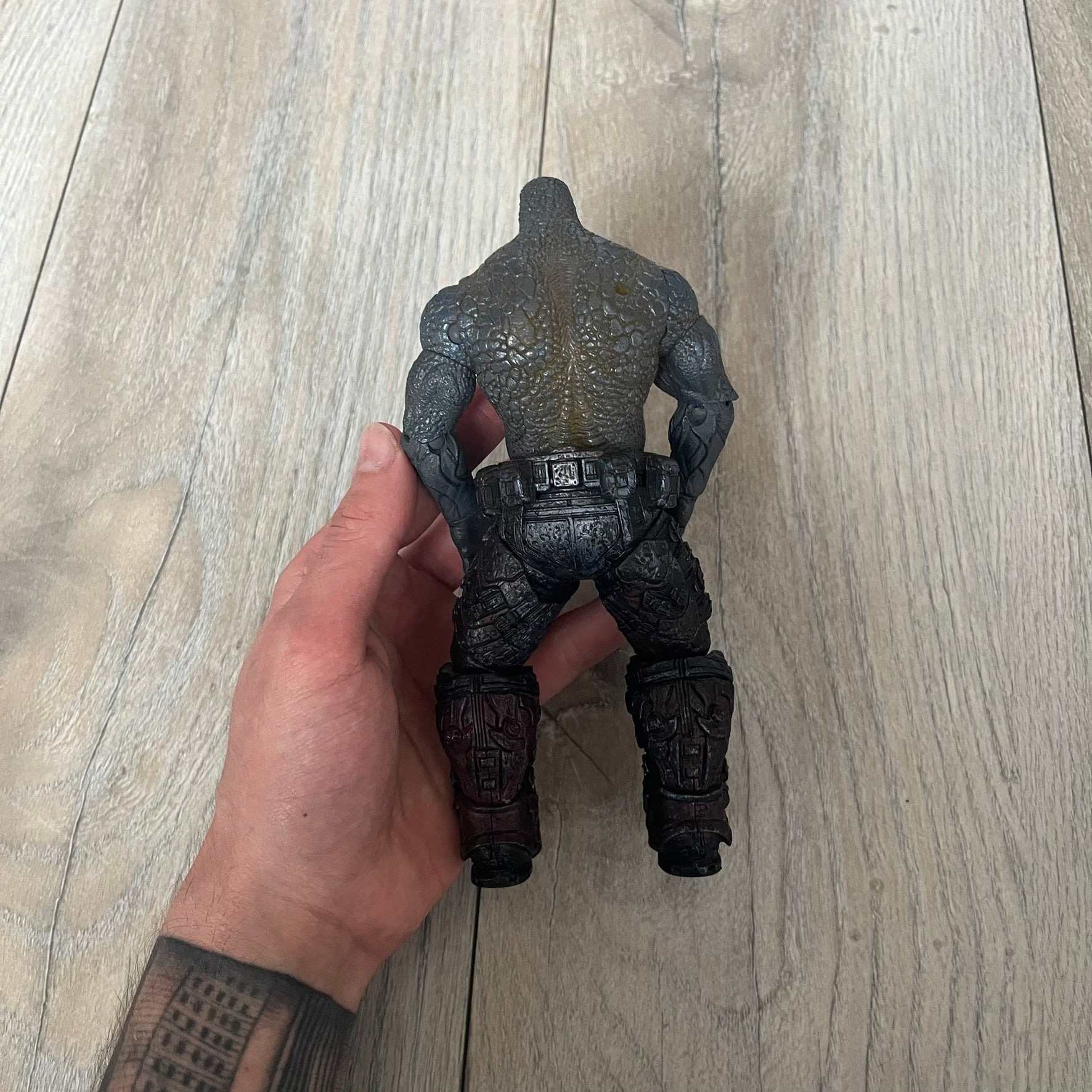 NECA 2009 Gears Of War Lambent Grenadier (SDCC Exclusive) Action Figur – único13