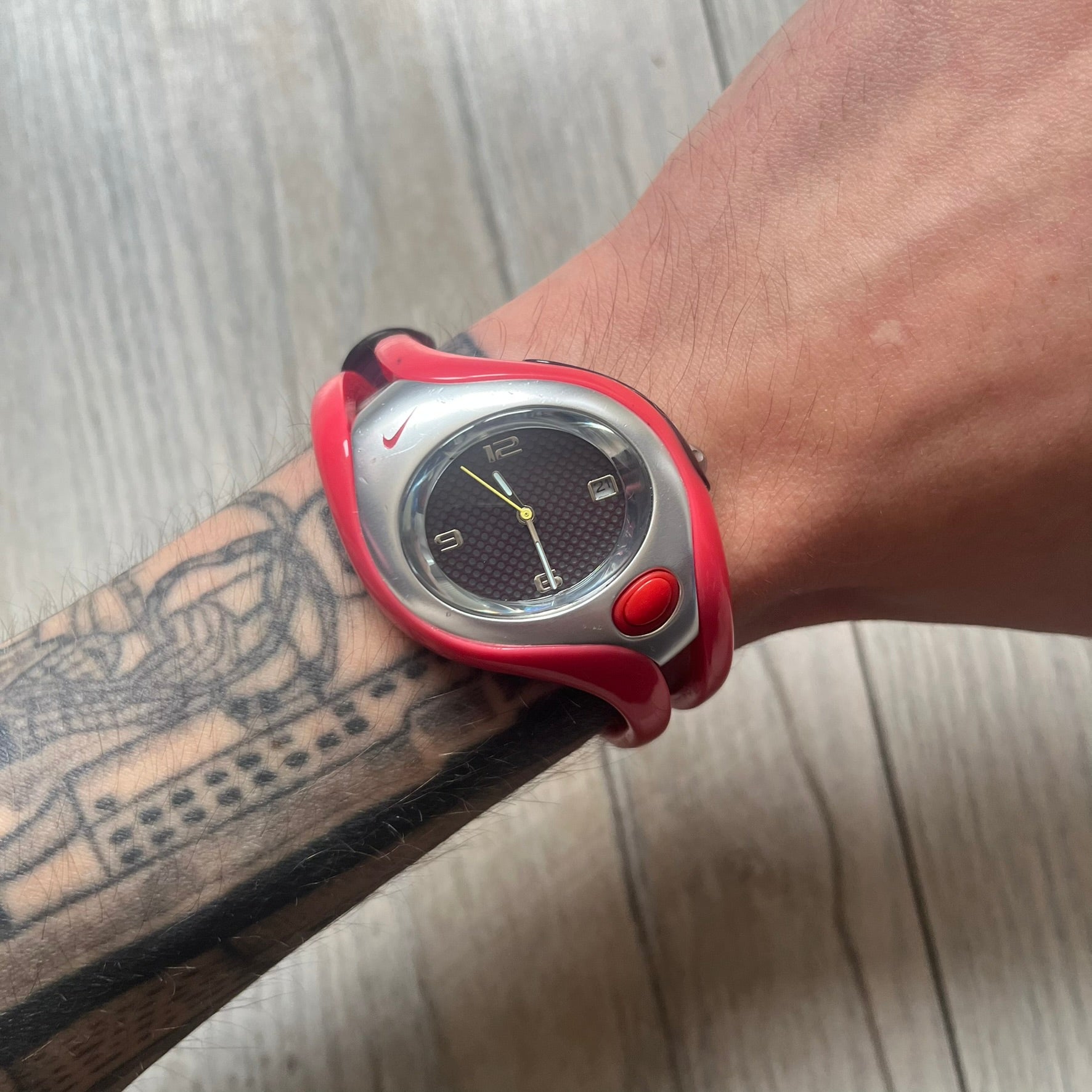 Nike Triax Swift Pink WR0078 Analog Watch – único13