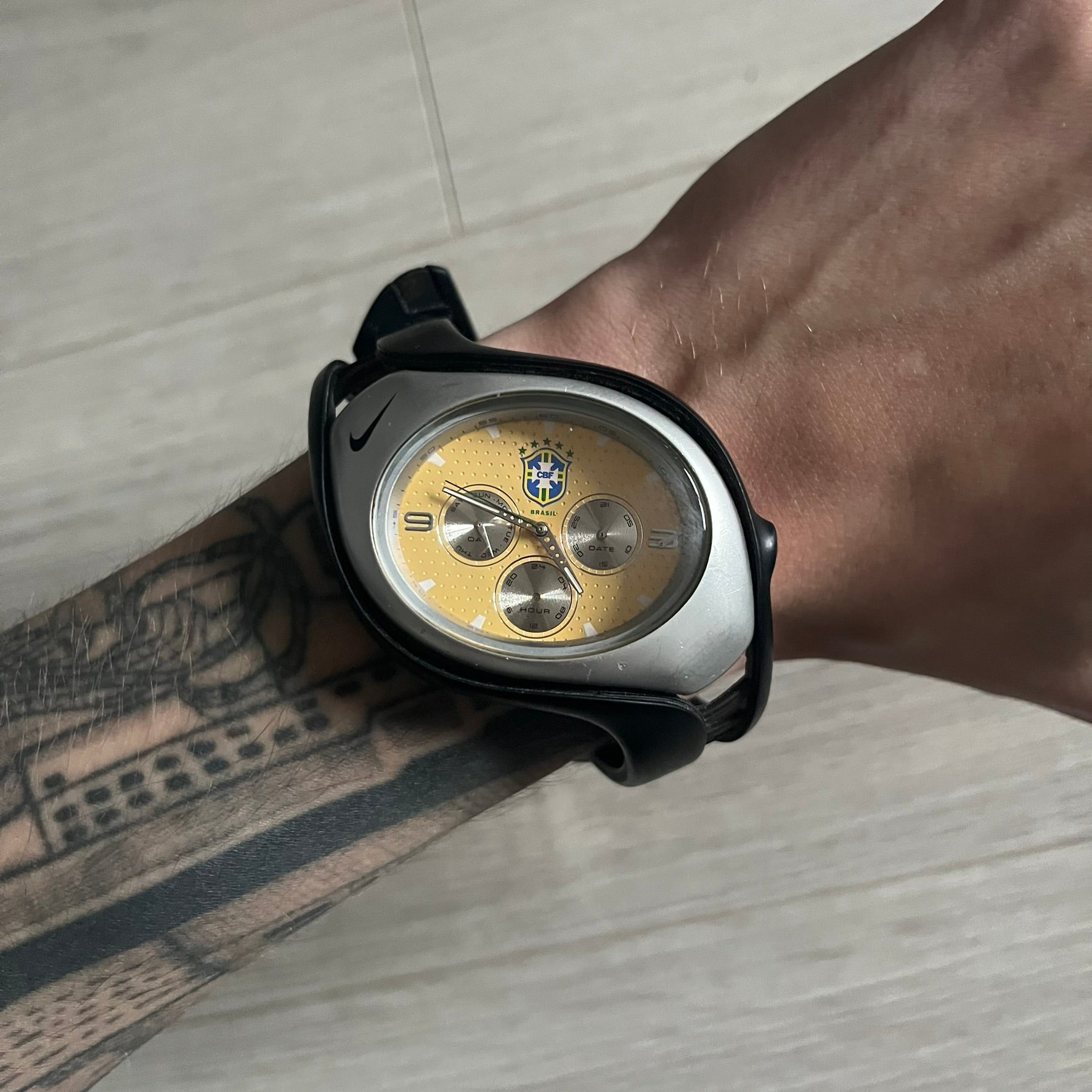 Nike Triax 'Brasil' Swift 3i WR0091 Analog Watch – único13