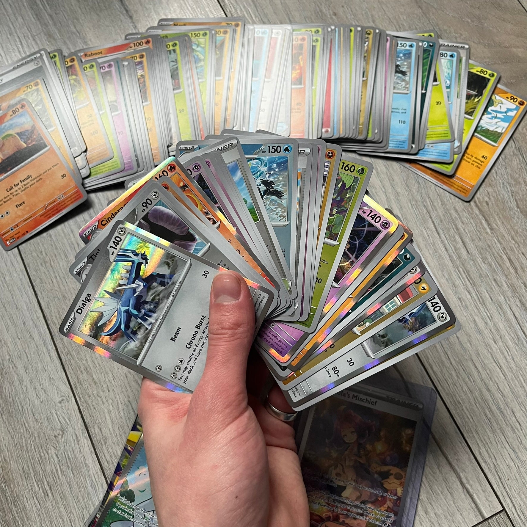 Pokémon TCG: Mega Evolution Phantasmal Flames – 100 Cards includes a collection of 100 trading cards from the Mega Evolution Phantasmal Flames booster series. The set features notable cards such as Acerola’s Mischief and Wally’s Compassion.&nbsp;