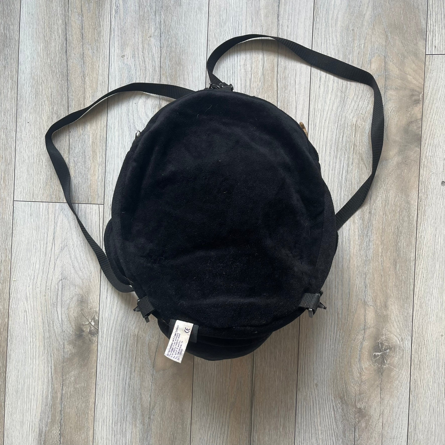 Star Wars 90's Darth Maul Head Backpack is a plush backpack shaped like Darth Maul’s head with striking red-and-black detailing and realistic plastic eyes. Features a small zip compartment on the back and adjustable straps, perfect as a collectible or standout accessory.