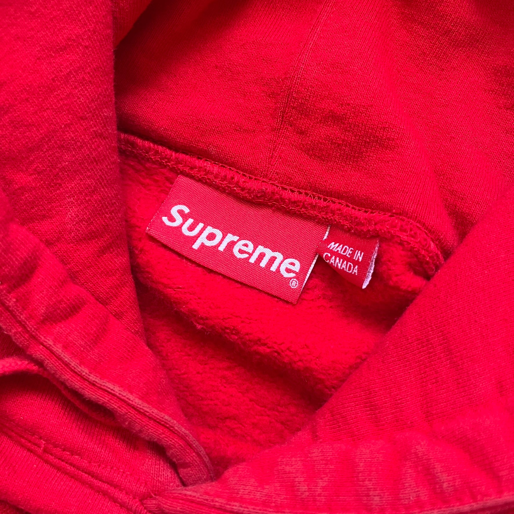 Supreme Catwoman FW23 Red Hoodie – único13