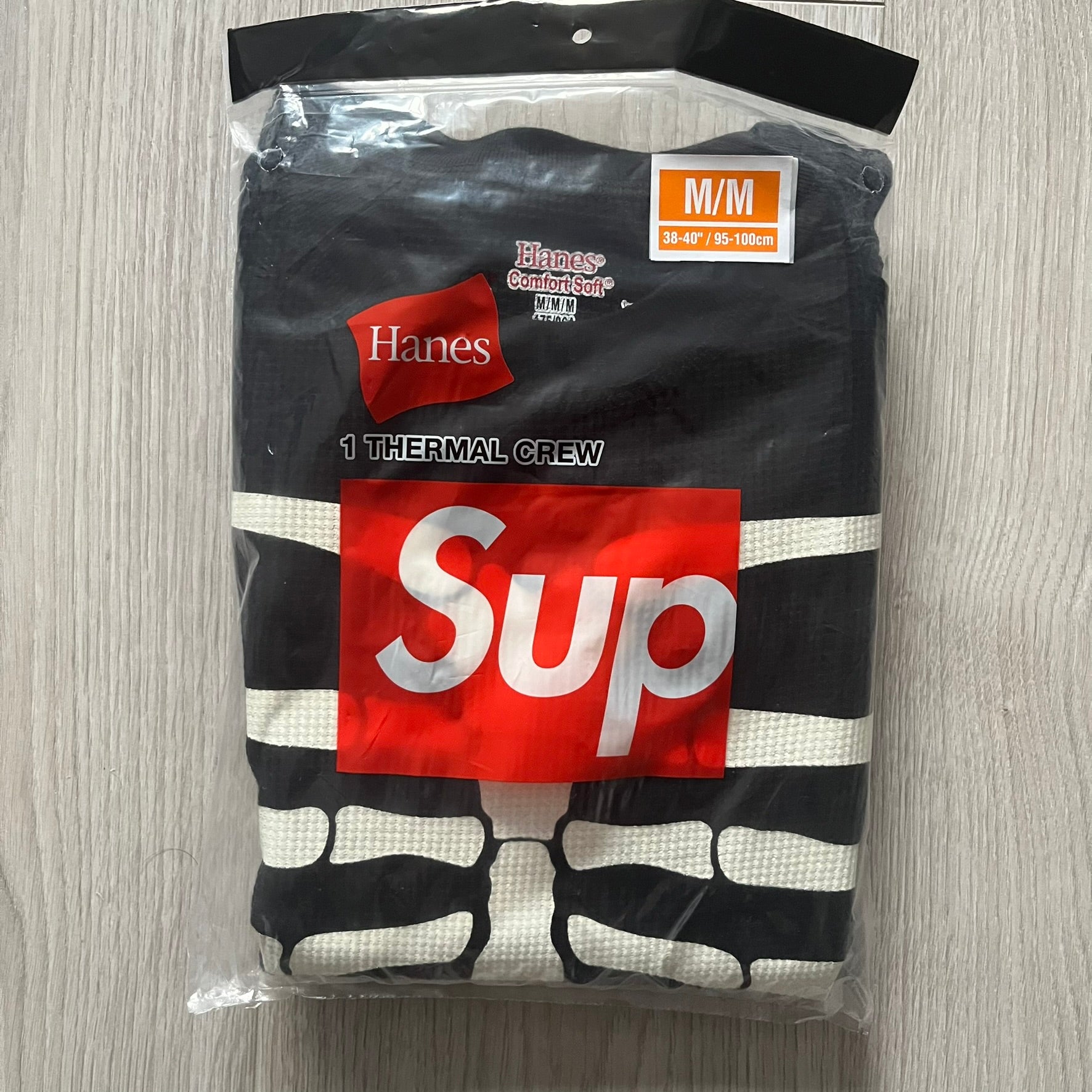 Supreme骨サーマルMサイズHanes Bones Thermal Crew SUPREME×Hanes(シュプリームヘインズ) Bones Thermal Crew