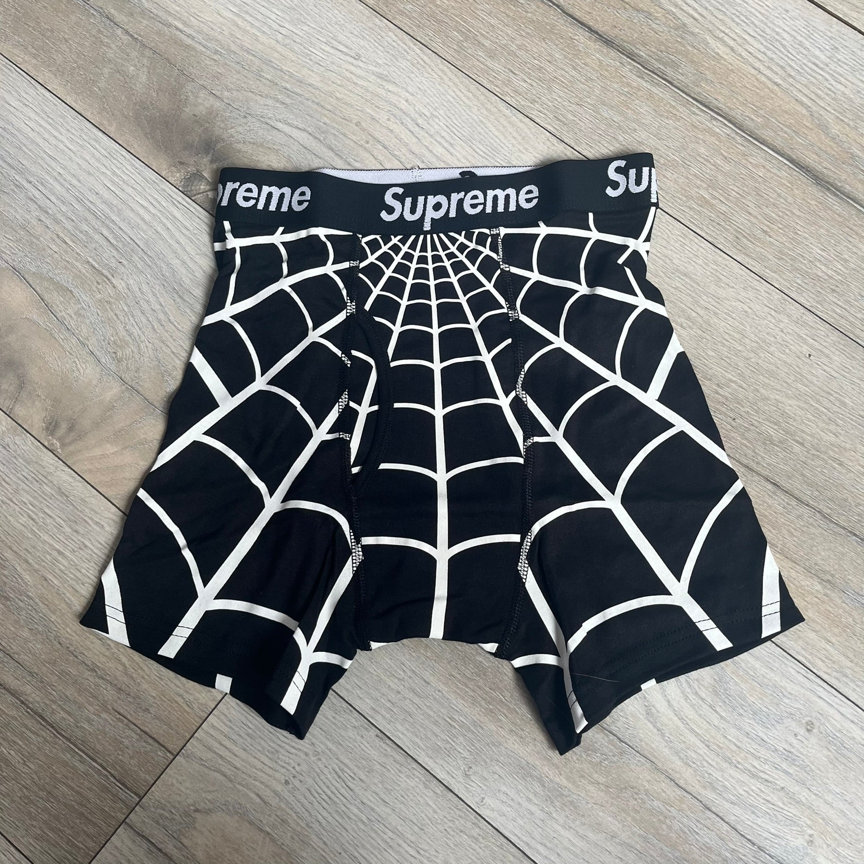 Supreme Hanes SS26 Spider-Man Black Boxer Briefs (1 Pair) – único13