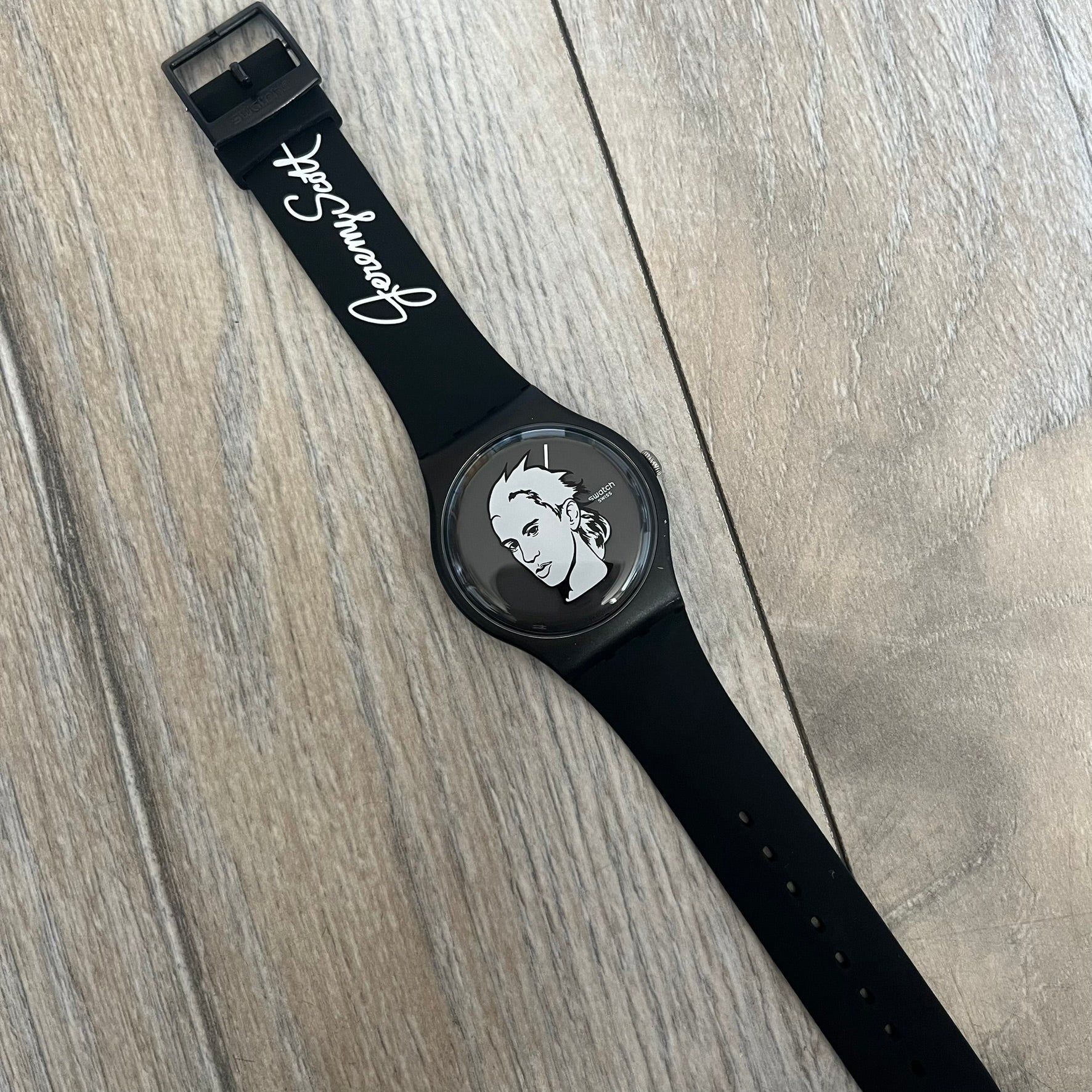 Swatch x Jeremy Scott 2011 Portrait Analog Watch – único13