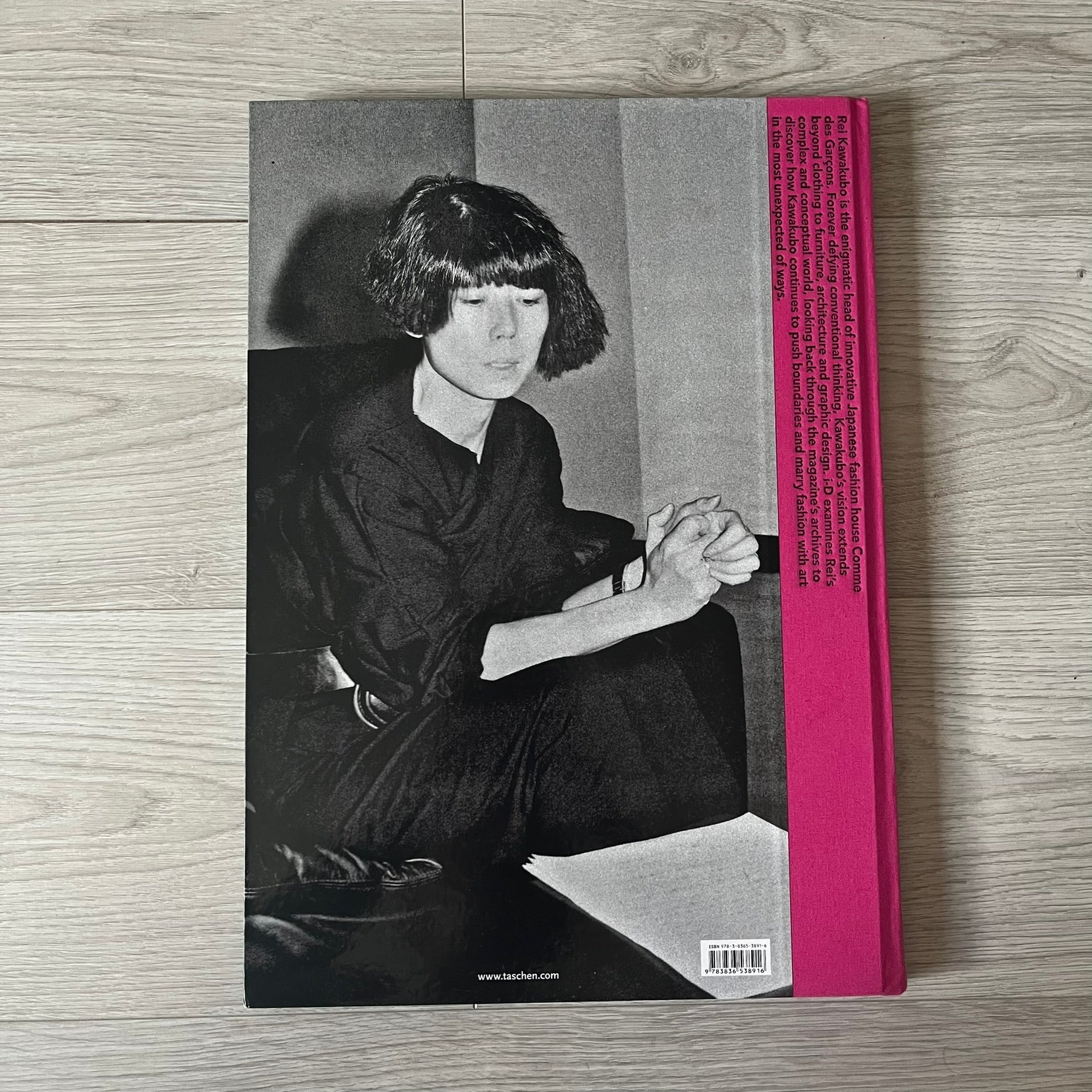 Taschen Terry Jones: Rei Kawakubo hardcover book offers an in-depth look at the visionary designer behind Comme des Garçons, exploring her groundbreaking approach that spans fashion, furniture, architecture, and graphic design. Drawing from i-D magazine archives, it revisits interviews and features that highlight Kawakubo’s challenge to conventional ideas of body shape and garment construction, blending fashion with conceptual art. Spanning 120 pages, the book includes biographical insights, rare imagery by
