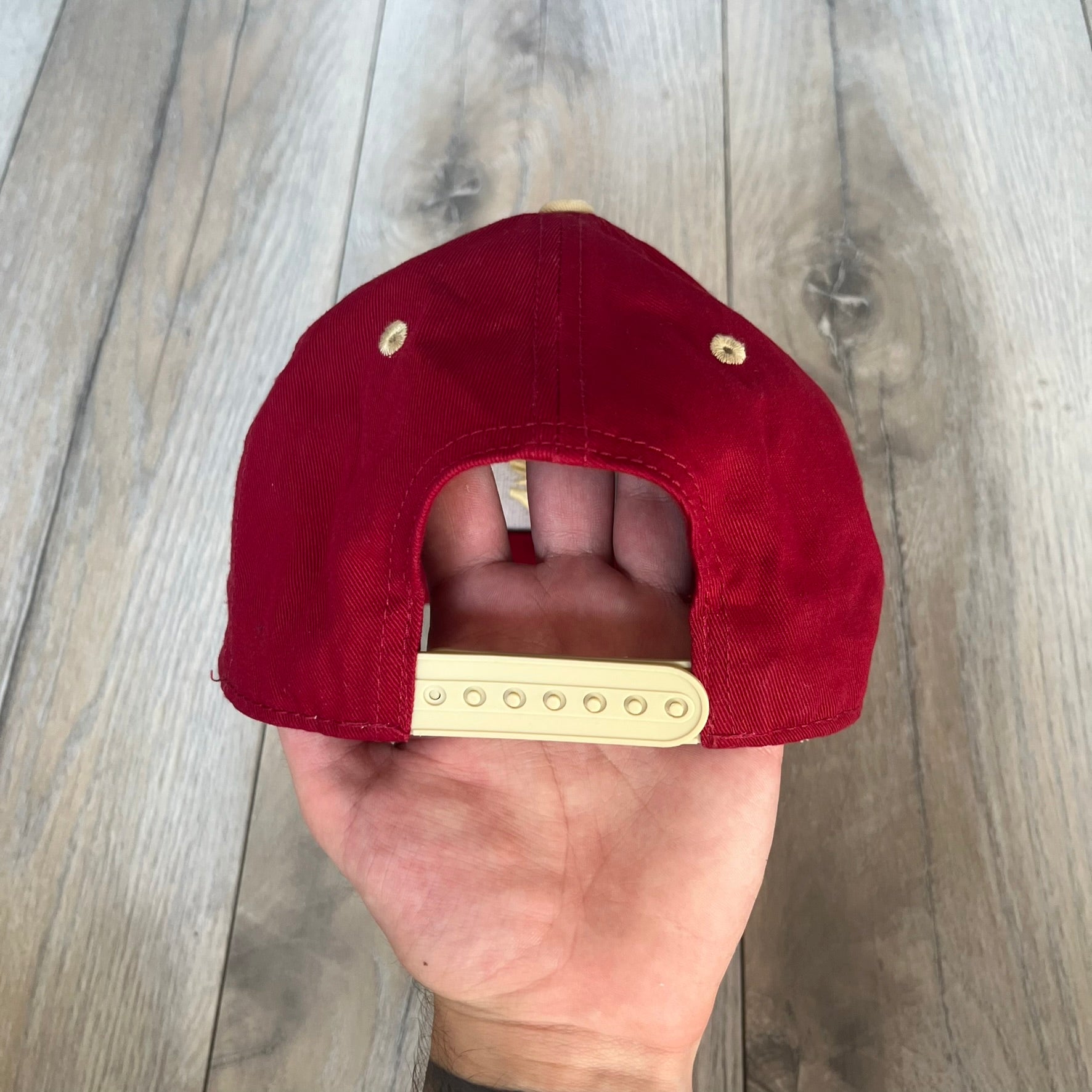 Team Fortress 2 Scout RED LootCrate Hat is a red and yellow cap released with the 2016 LootCrate. The red crown features an embroidered RED Team Scout Hermes Boot logo, while the yellow visor includes a large Team Fortress 2 logo on the underside. The hat combines official game branding with collectible LootCrate exclusivity.&nbsp;