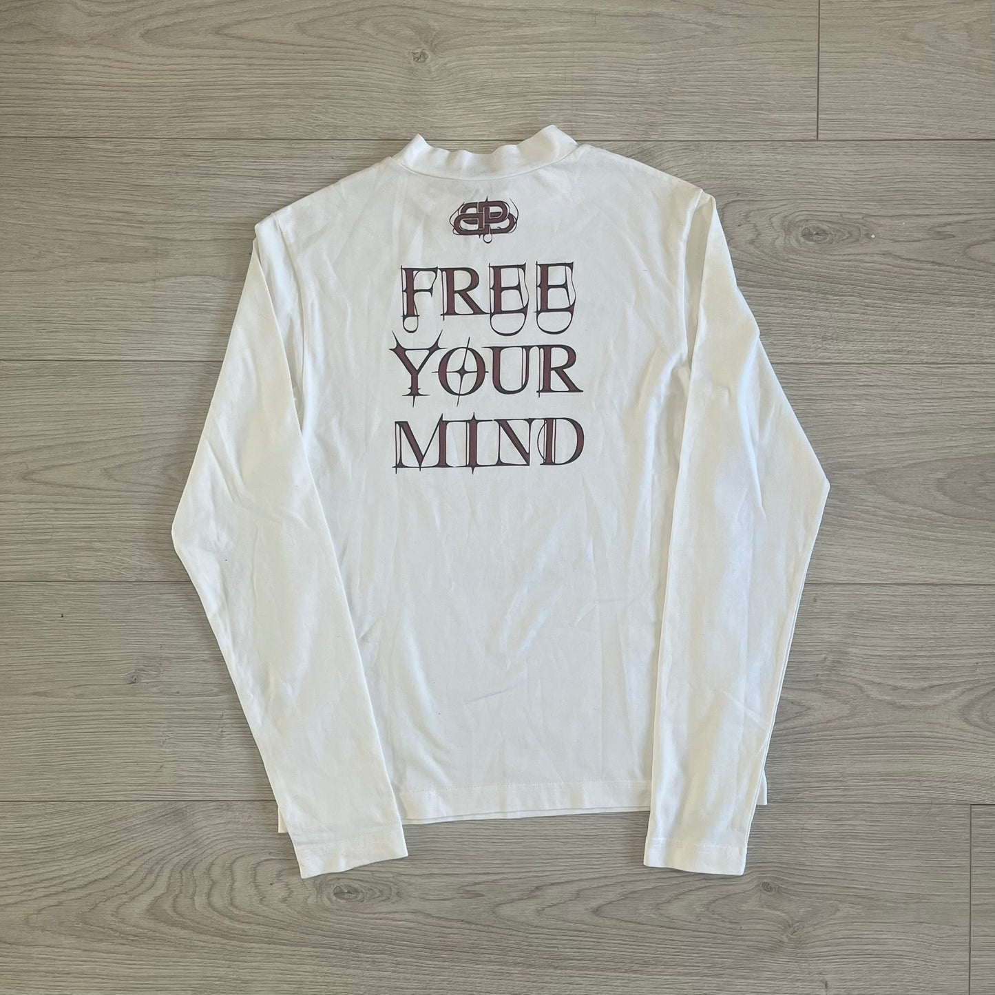 balenciaga free your mind longsleeve tee
