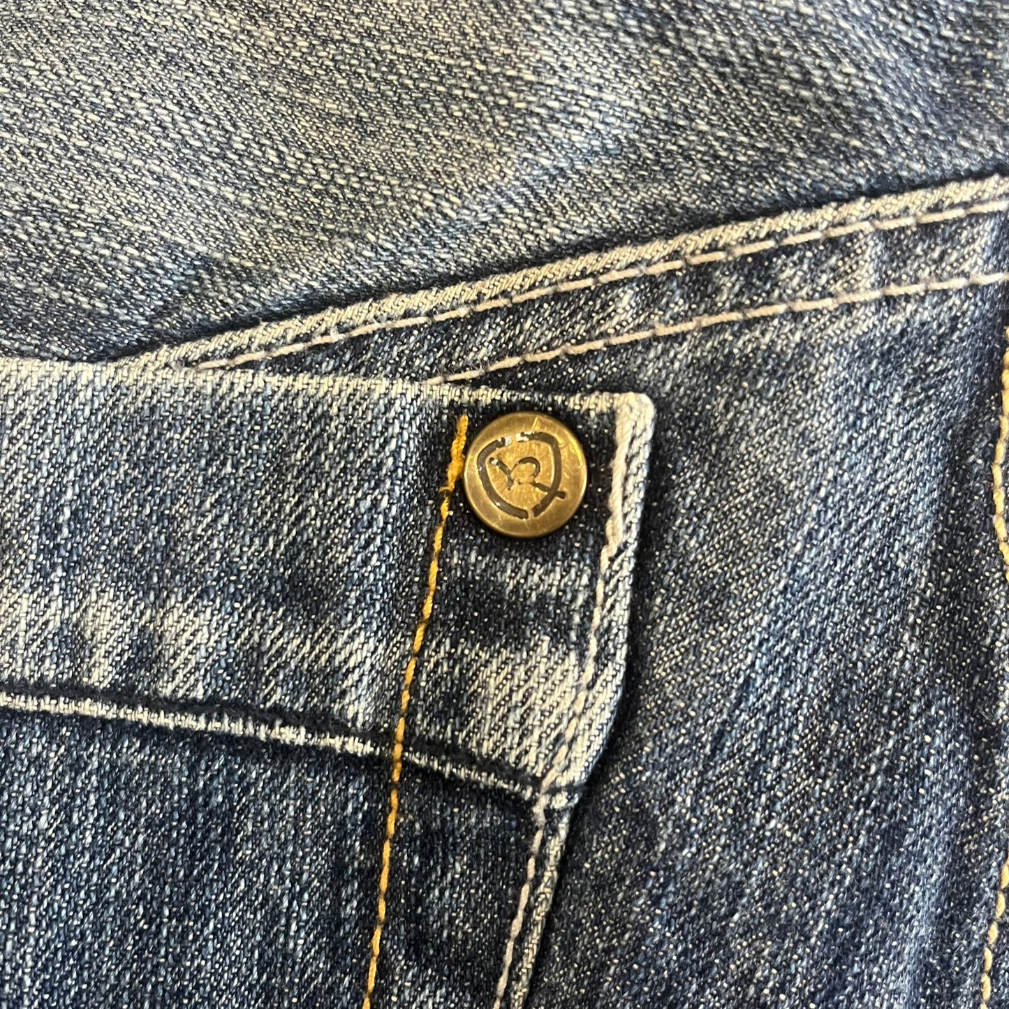 rocawear embroided denim shorts